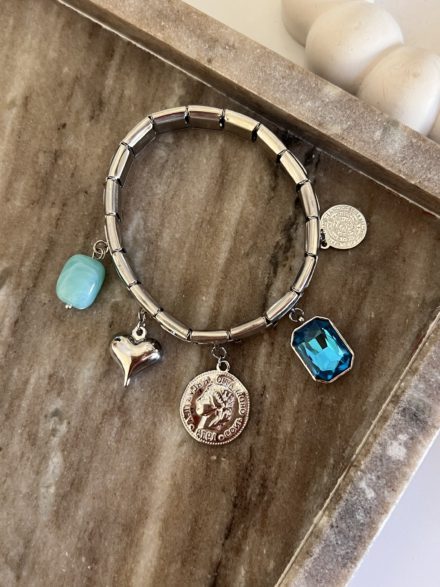 Ασημένιο βραχιόλι με κρεμαστά charms